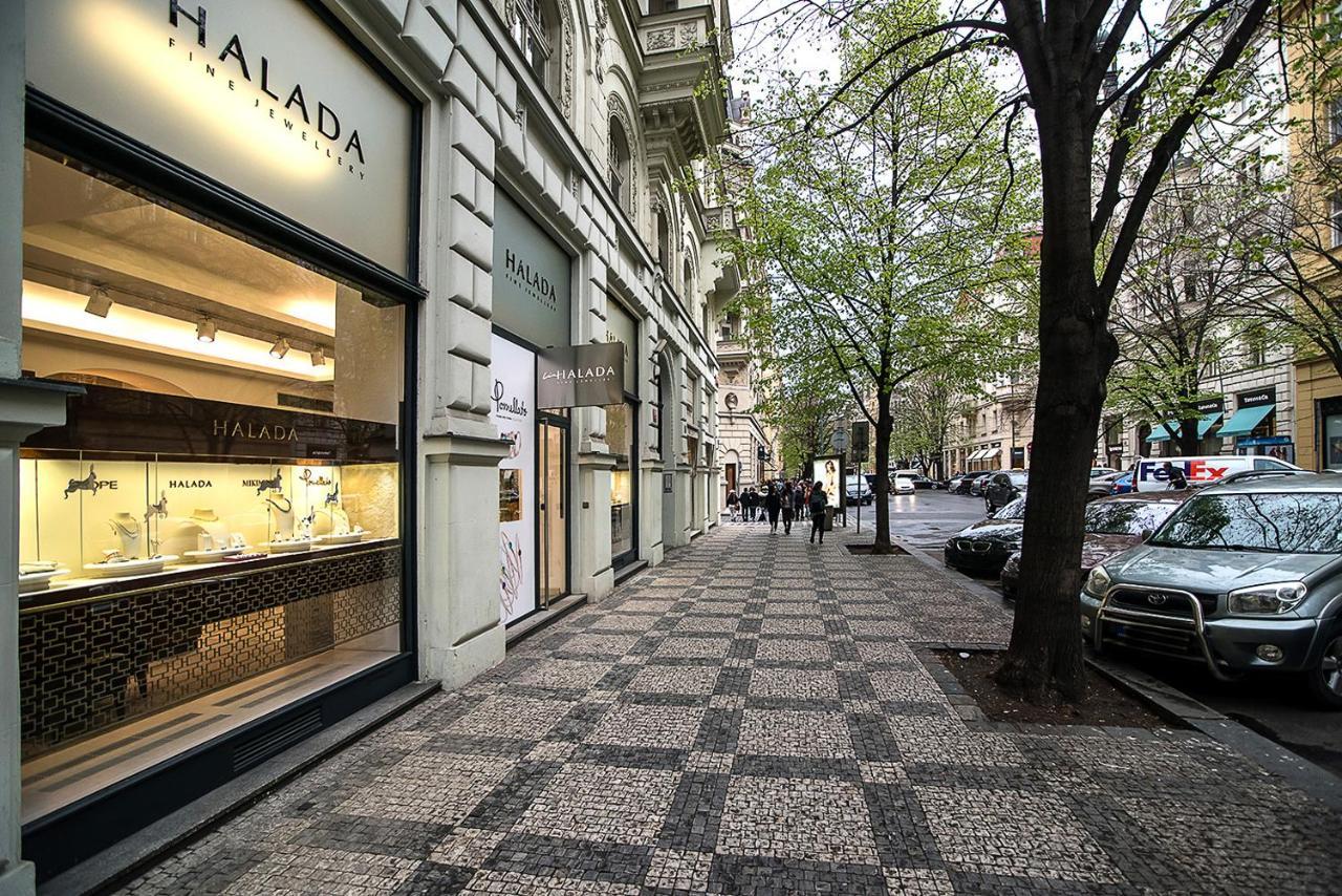 Apartment Charming In Famous Area *
