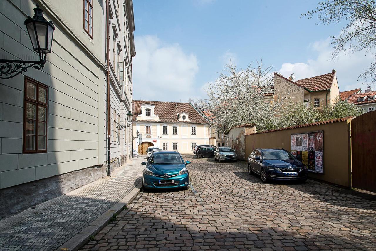 Charming In Famous Area Appartement
