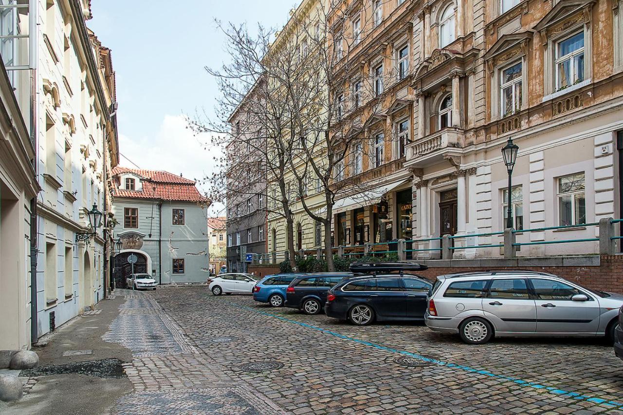 Charming In Famous Area Apartment Prague