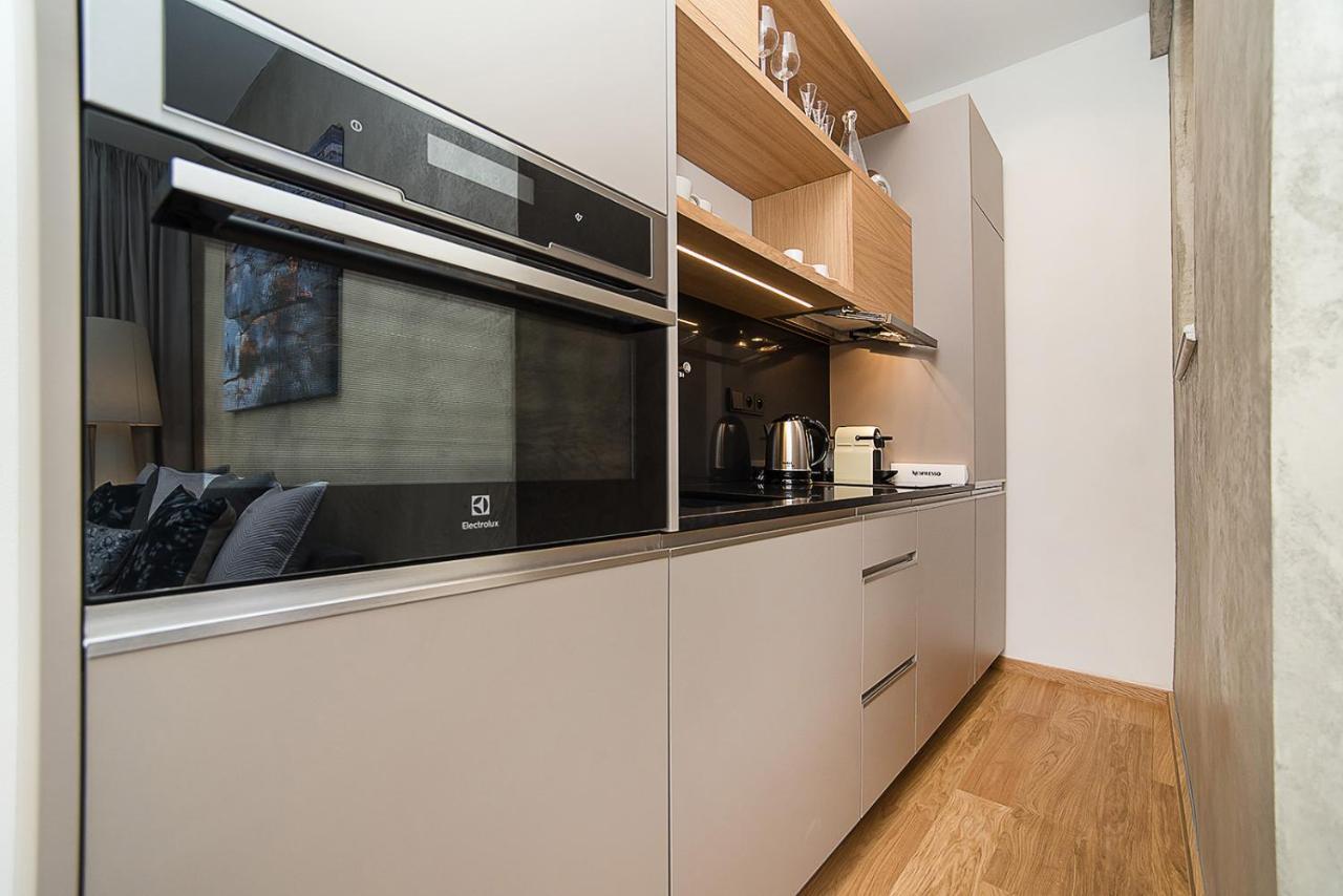 Apartment Charming In Famous Area *
